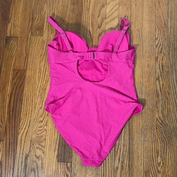 Andie Swim The Bermuda One Piece Terry Dots Swimsuit Pink size L‎ D/DD NWT One Pieces